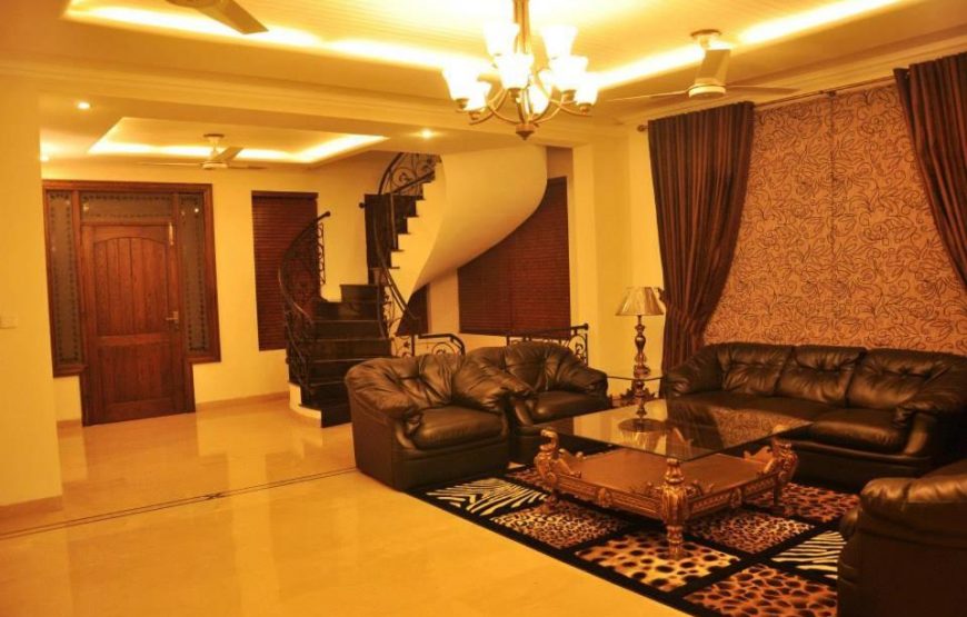 Reina Boutique Hotel – G9