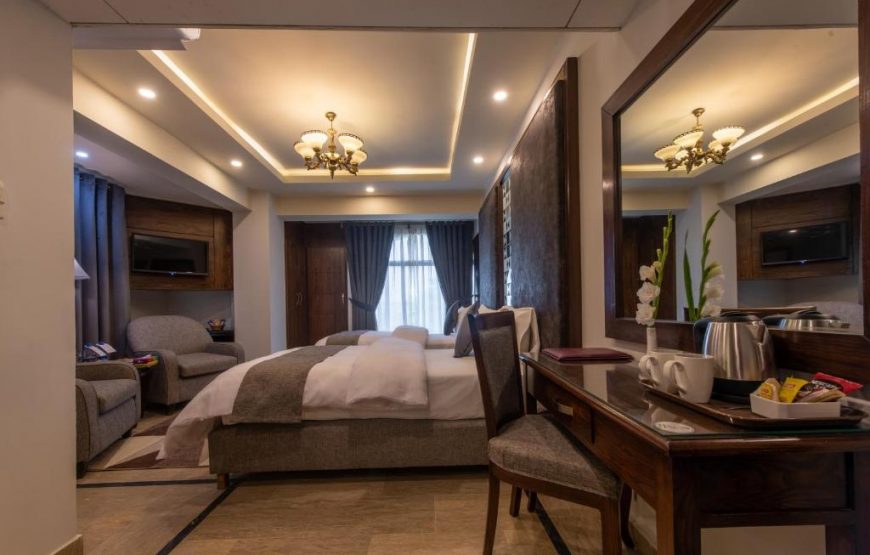 Envoy Continental Hotel